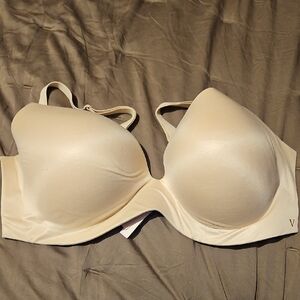 Victoria's Secret Cream Padded Bra